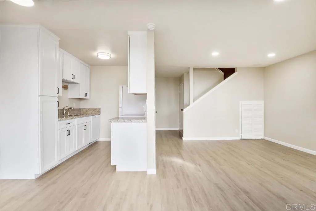 https://cdn.realtyfeed.com/cdn/127/306436486/afe95cabdf46ce60d4f26d83c9fd320e.webp