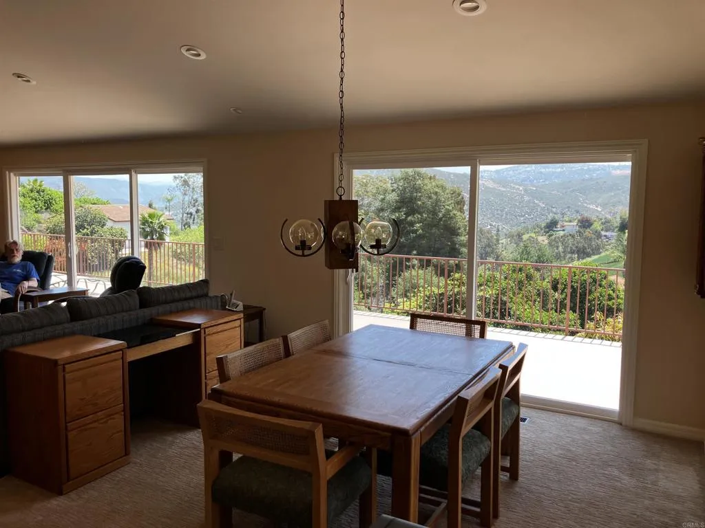https://cdn.realtyfeed.com/cdn/127/306436488/d04d2e9c0803c9a3aff7cd379d88ce78.webp