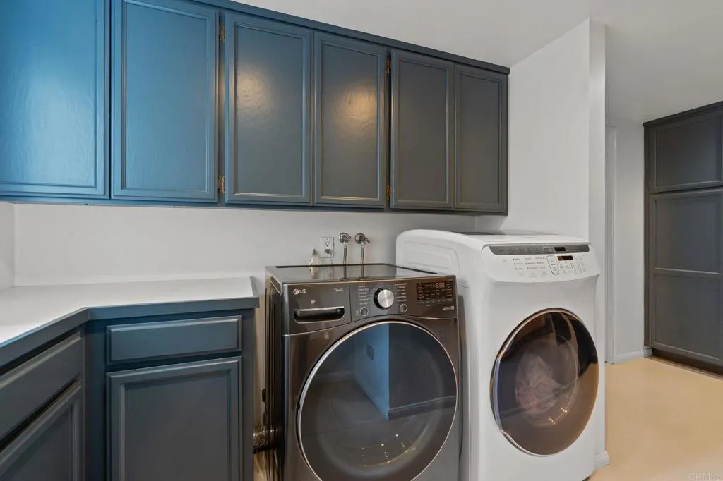 https://cdn.realtyfeed.com/cdn/127/306436517/483a8ffe6d2f48e8381f615da93d8944.webp