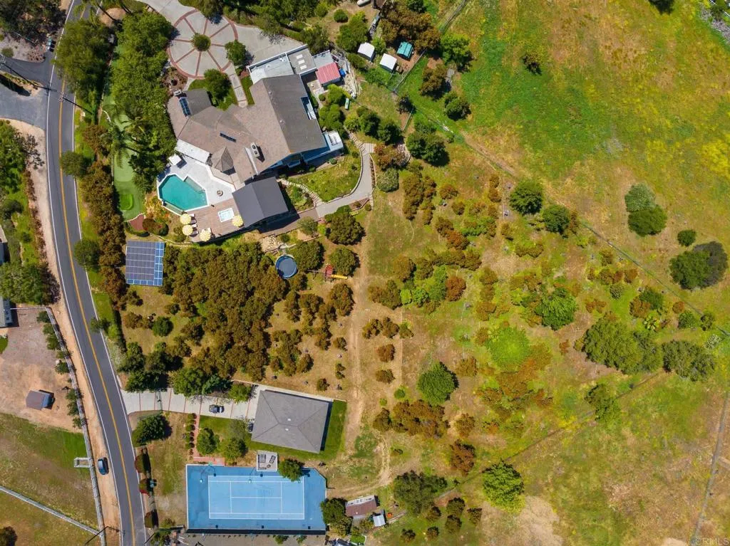 https://cdn.realtyfeed.com/cdn/127/306436517/7633be58d6a57fcea6c7e0c664e1853e.webp