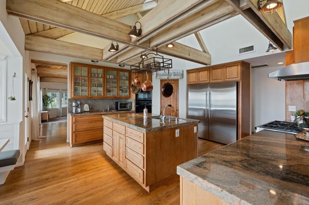 https://cdn.realtyfeed.com/cdn/127/306436517/92d5085254f74d049b9761b7292d651a.webp