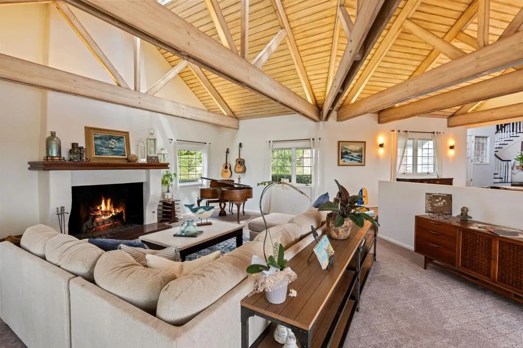 https://cdn.realtyfeed.com/cdn/127/306436517/c1af85bd3ada097c6f9b6cf089b8a1d9.webp
