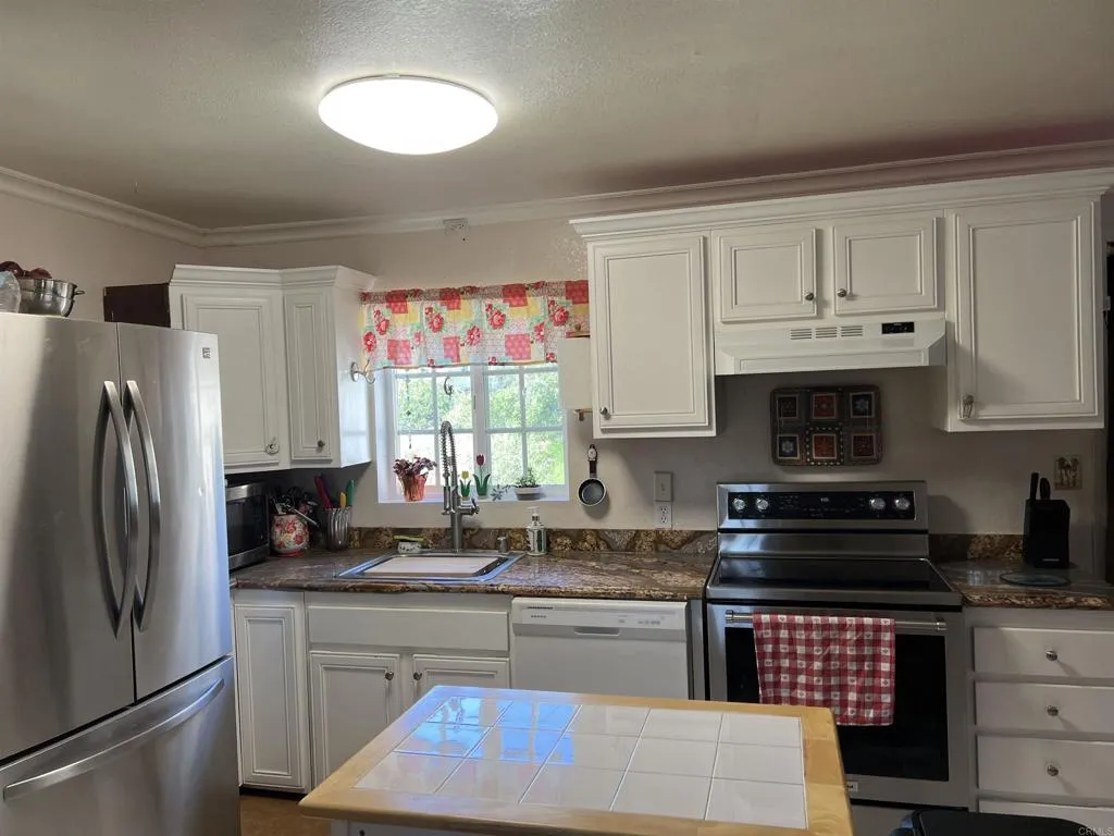 https://cdn.realtyfeed.com/cdn/127/306436548/4607b36ae787c0b782142f380030a12d.webp