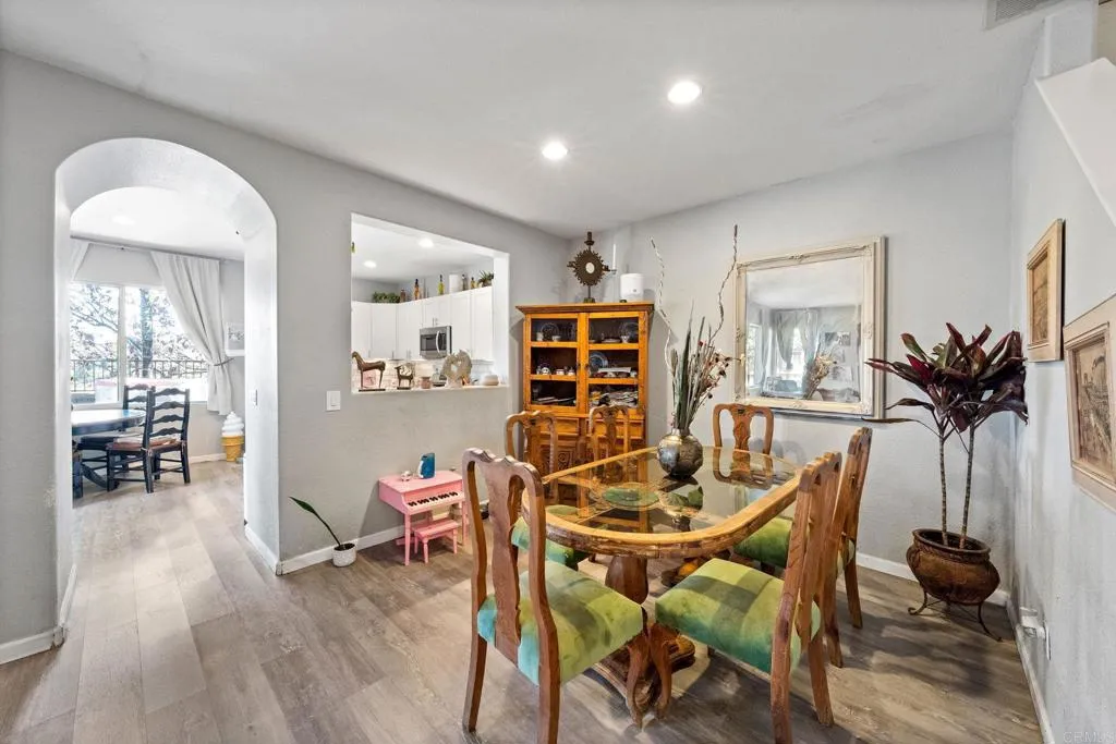 https://cdn.realtyfeed.com/cdn/127/306436776/01d881a3ba3d7d4b13c4169c12eec669.webp