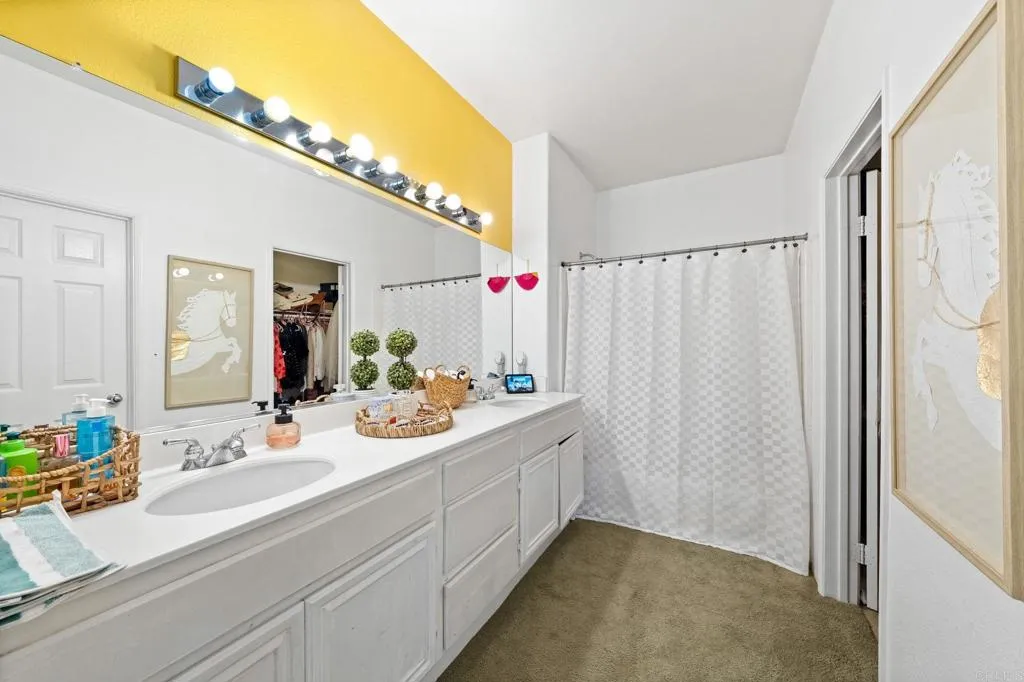 https://cdn.realtyfeed.com/cdn/127/306436776/f993481c37089f589a19f112f0e50e7f.webp