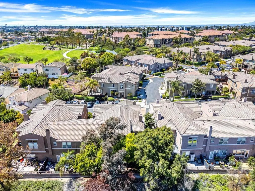 https://cdn.realtyfeed.com/cdn/127/306436776/fa39711c088a550974465aabbb45008c.webp