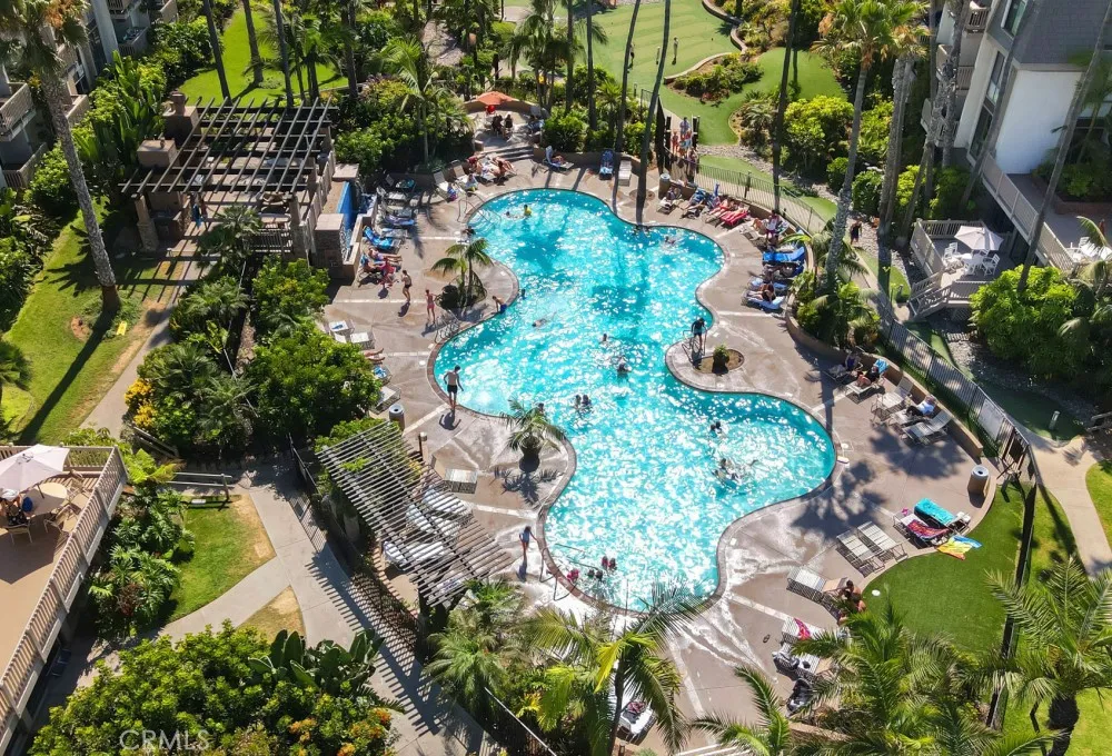 Photo #4: OC25104145 Listing 