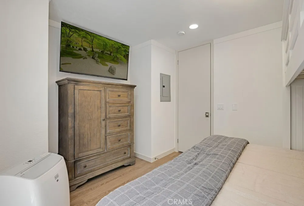 Photo #10: OC25104145 Listing: Photo #10