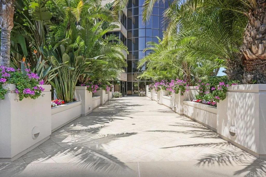 https://cdn.realtyfeed.com/cdn/127/306437108/965c48f309eef7ae12670e82df7d186d.webp