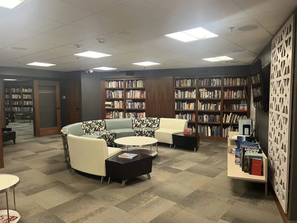 https://cdn.realtyfeed.com/cdn/127/306437108/9de0521b53f89bd3c5c68425ebcb82ba.webp