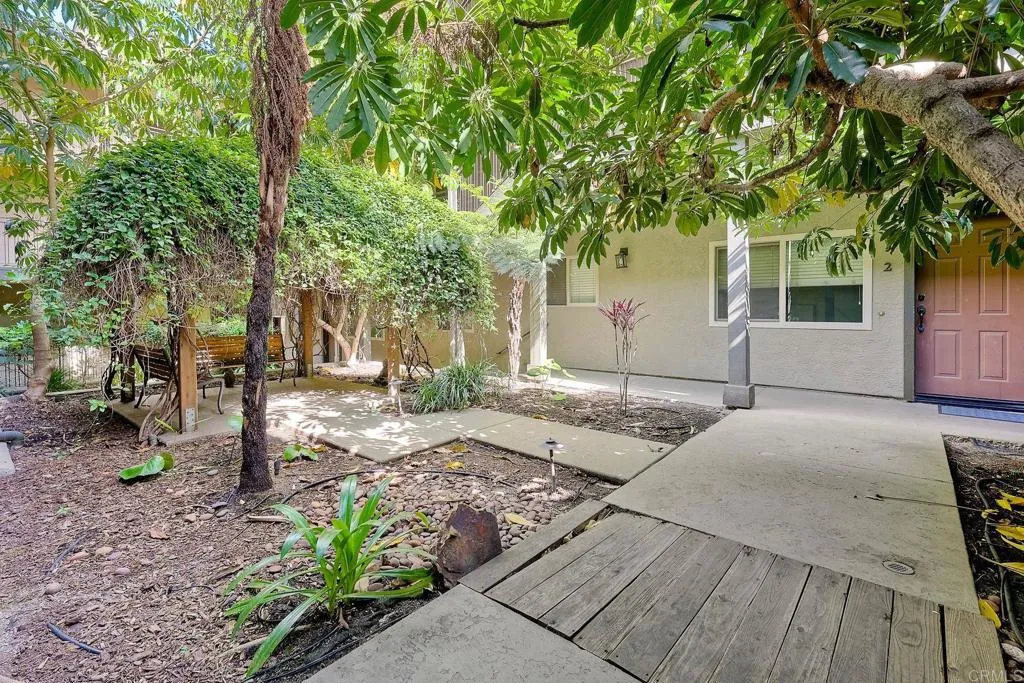 https://cdn.realtyfeed.com/cdn/127/306437125/43a74155c6f841bc3047b15eaad8eba7.webp