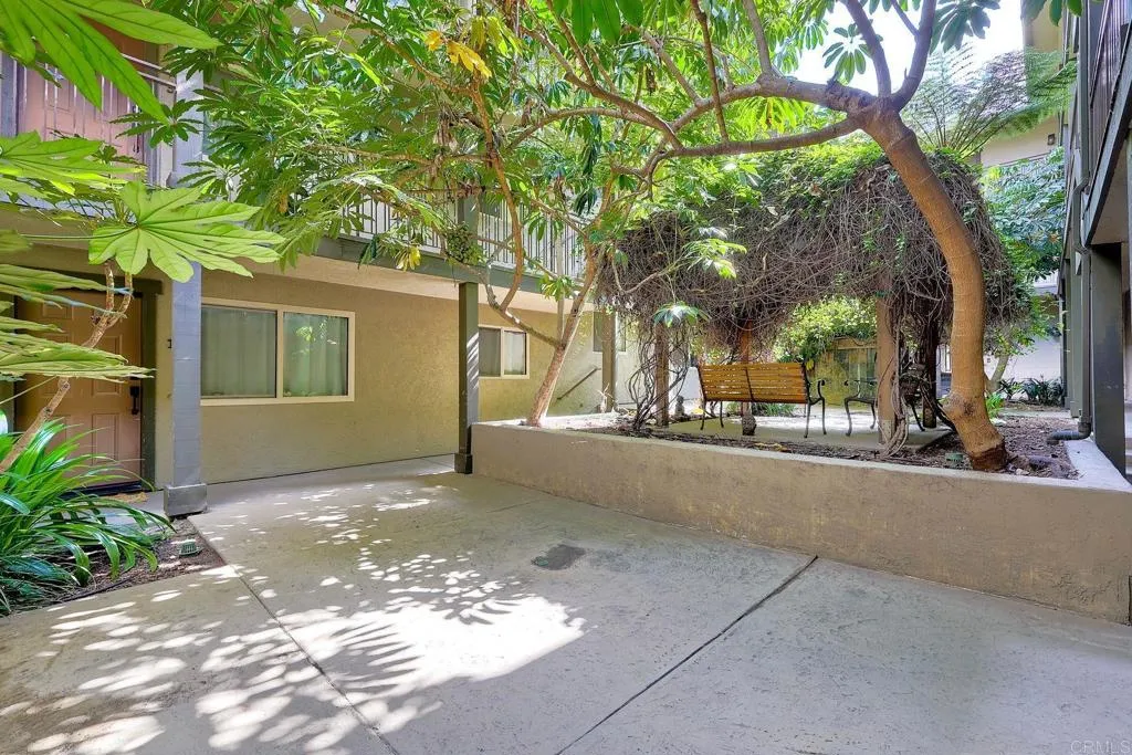 https://cdn.realtyfeed.com/cdn/127/306437125/dddb9be3bbe92fb075696173aba9d37c.webp