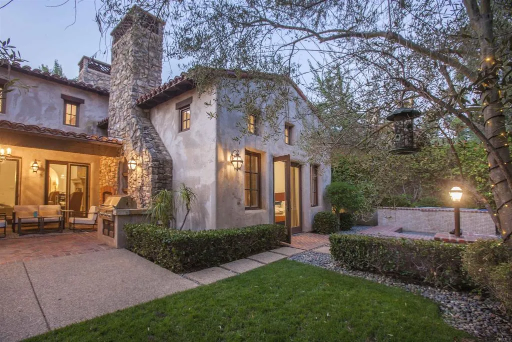https://cdn.realtyfeed.com/cdn/127/306437199/00942d7a13a513410c382c7eefd8401b.webp