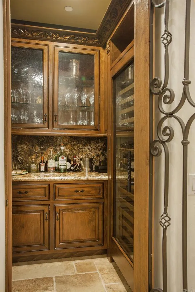 https://cdn.realtyfeed.com/cdn/127/306437199/115ee4cda7085cd155a120436cf3501d.webp
