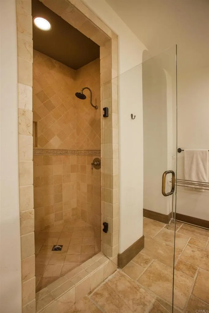 https://cdn.realtyfeed.com/cdn/127/306437199/6b2ce290de291862f0a8d8e9aa1c6456.webp