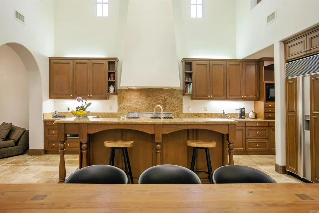 https://cdn.realtyfeed.com/cdn/127/306437199/7b68c8ad1f9cdd0c88f43cf180a2e78c.webp