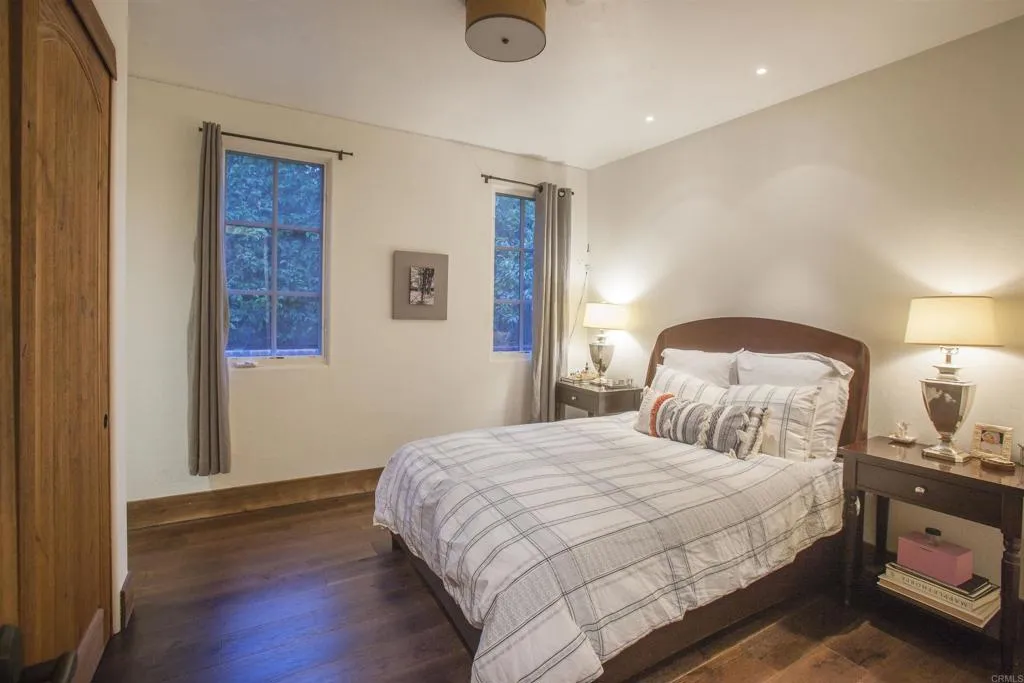 https://cdn.realtyfeed.com/cdn/127/306437199/e99e28c9187d79f41602b405b3e813a7.webp