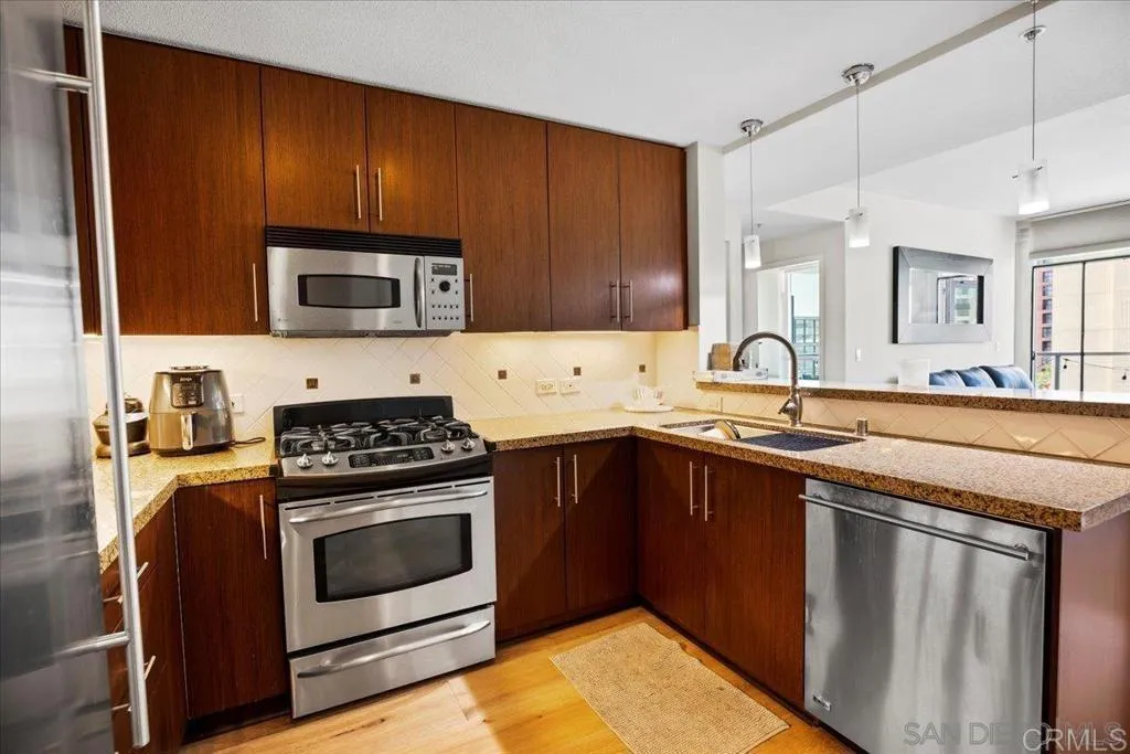 Photo #11: PTP2503420 Listing: Photo #11