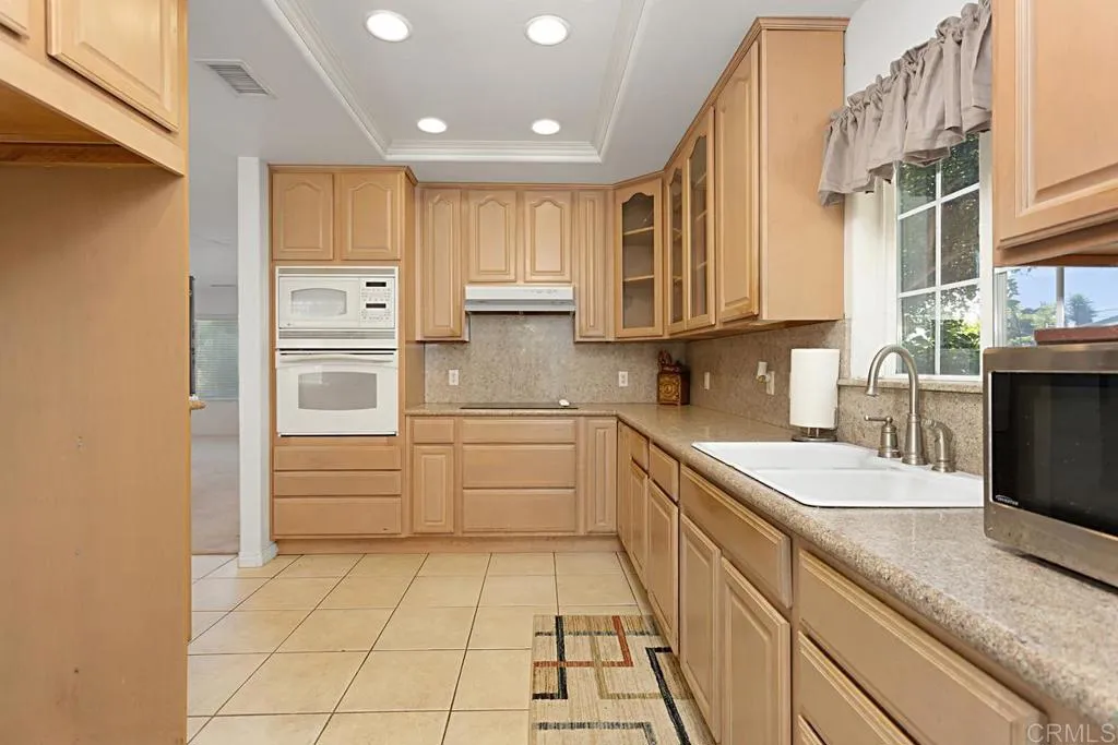 https://cdn.realtyfeed.com/cdn/127/306437352/15fc3e79e1564c6539f077341c8fc6fb.webp