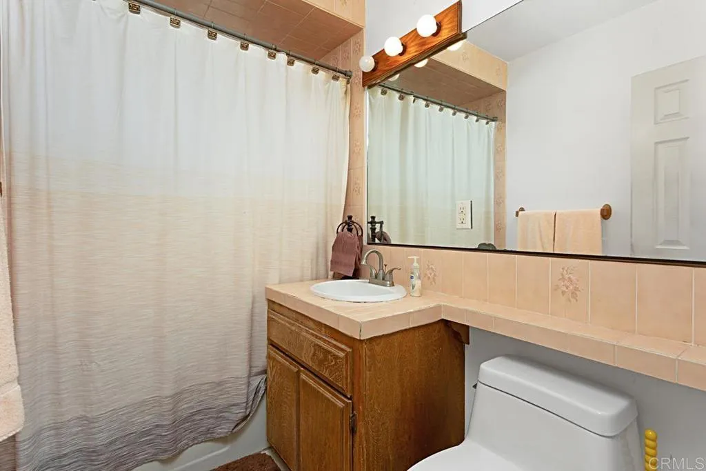 https://cdn.realtyfeed.com/cdn/127/306437352/4ef0402612181f8af638c0d4ce2fc781.webp