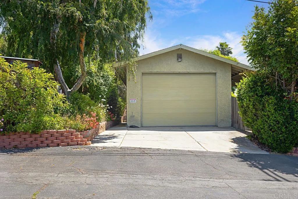 https://cdn.realtyfeed.com/cdn/127/306437352/ac0a82b61625e3348cbf6459443faead.webp