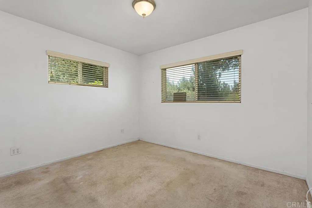 https://cdn.realtyfeed.com/cdn/127/306437352/d9b71ca9e917a471fe9a54f7438c21e8.webp