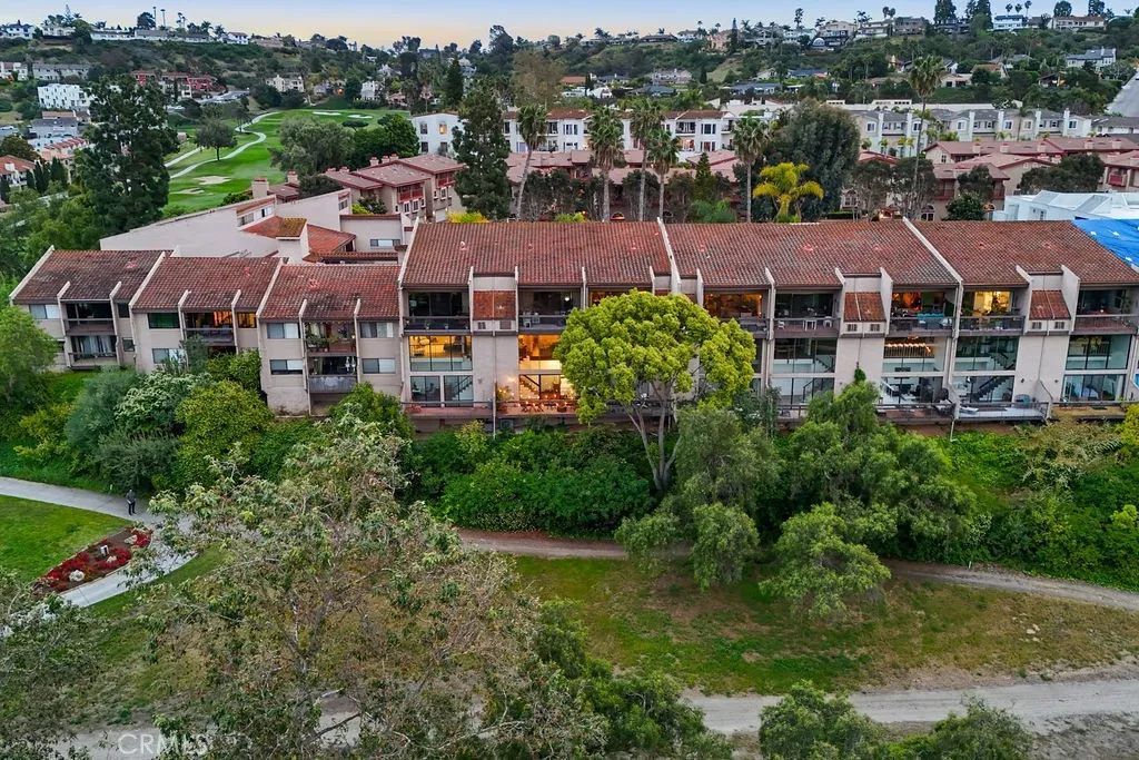 https://cdn.realtyfeed.com/cdn/127/306437361/c938d5a8c07bdd9d8faff27c3798e90d.webp