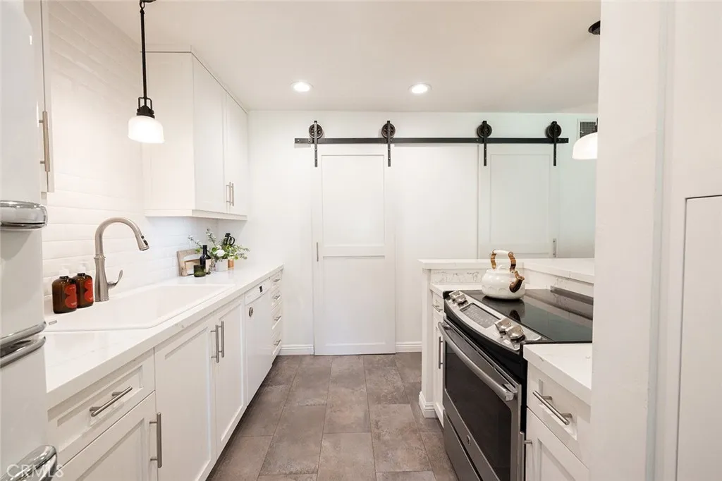 https://cdn.realtyfeed.com/cdn/127/306437361/ce06bd5027a2db8d63f19e8d822eaa94.webp