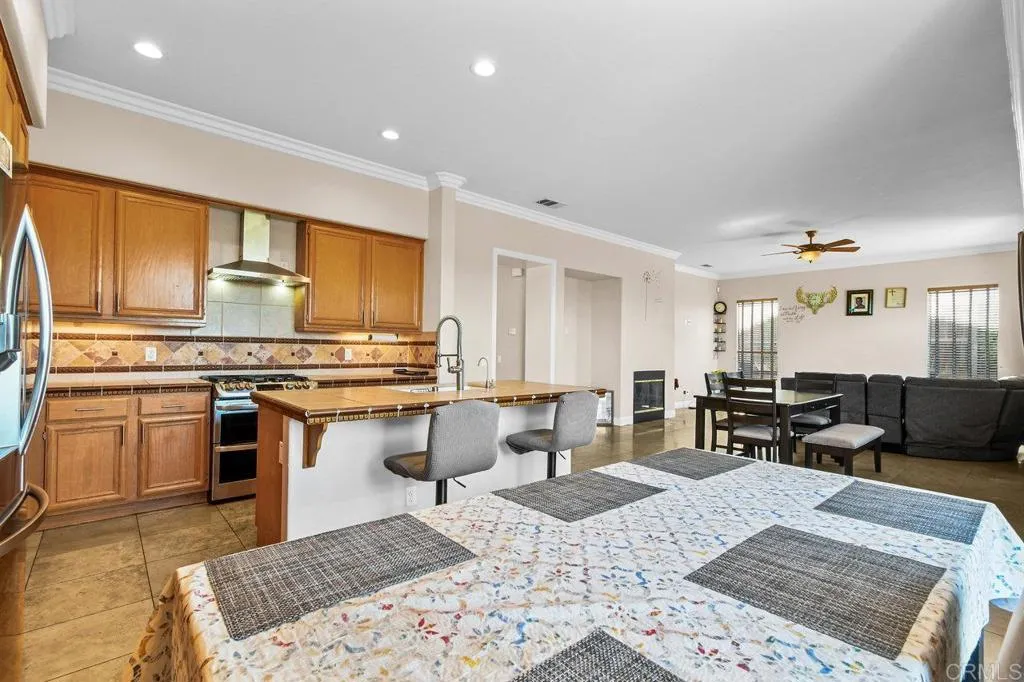 https://cdn.realtyfeed.com/cdn/127/306437371/475036ac7ef29c01a4c0971e376280c9.webp