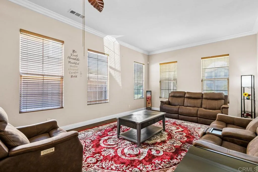 https://cdn.realtyfeed.com/cdn/127/306437371/e9693a64b4725a33b4719fe3ebe83685.webp