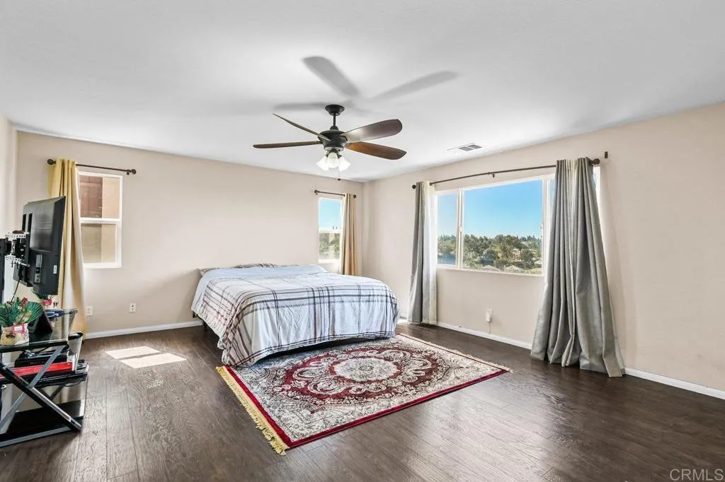 https://cdn.realtyfeed.com/cdn/127/306437371/f607049a5c05bf031cb5c4132b2984b9.webp