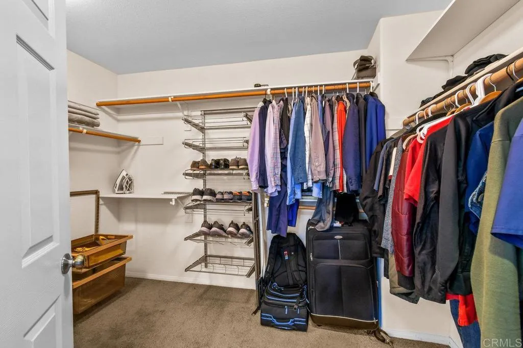 https://cdn.realtyfeed.com/cdn/127/306437371/f840cf07767691175288b8a004a14840.webp