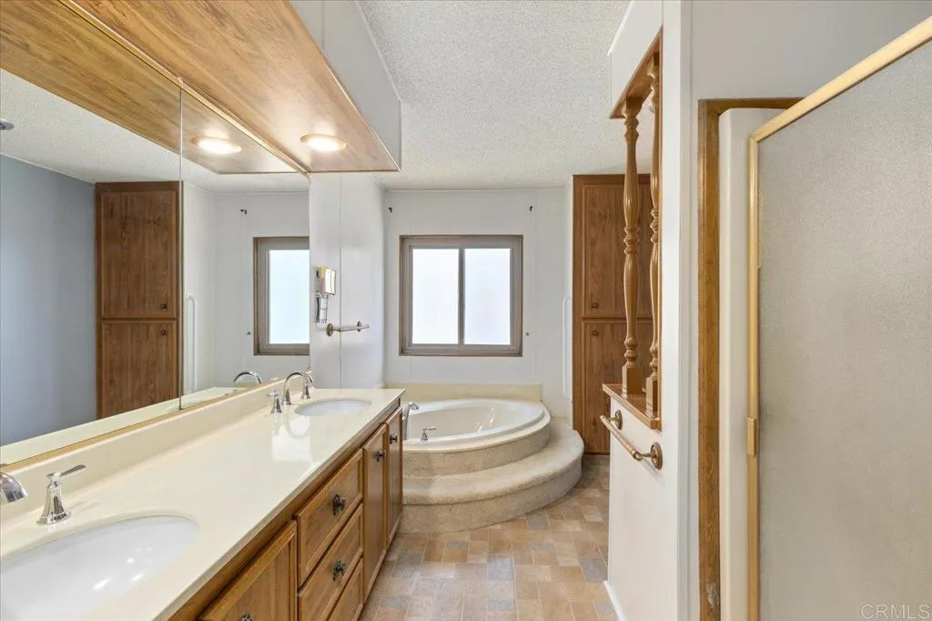 https://cdn.realtyfeed.com/cdn/127/306437636/078ade22014a9ee1a3f75c4c76565e40.webp