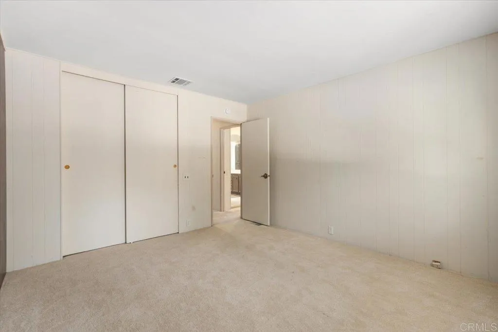 https://cdn.realtyfeed.com/cdn/127/306437636/a87097743b3d299b56a62eb9976b8f4e.webp