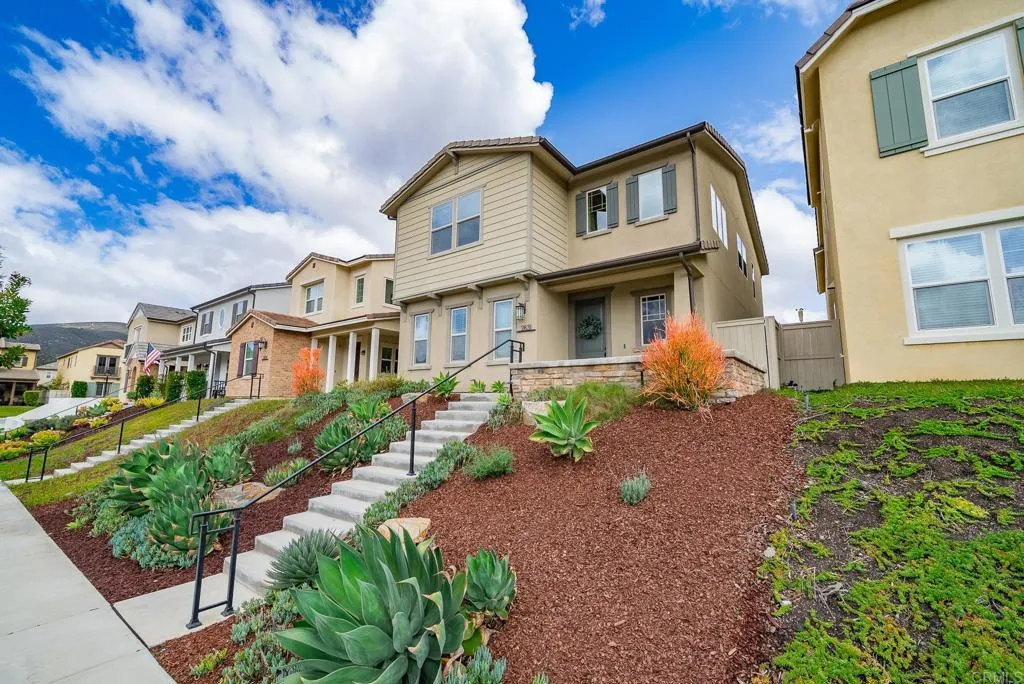https://cdn.realtyfeed.com/cdn/127/306437850/444a0e9315339d031f69328433ff983c.webp