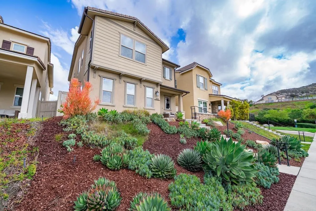 https://cdn.realtyfeed.com/cdn/127/306437850/4db9d004d14517d35fdcad7be8116035.webp