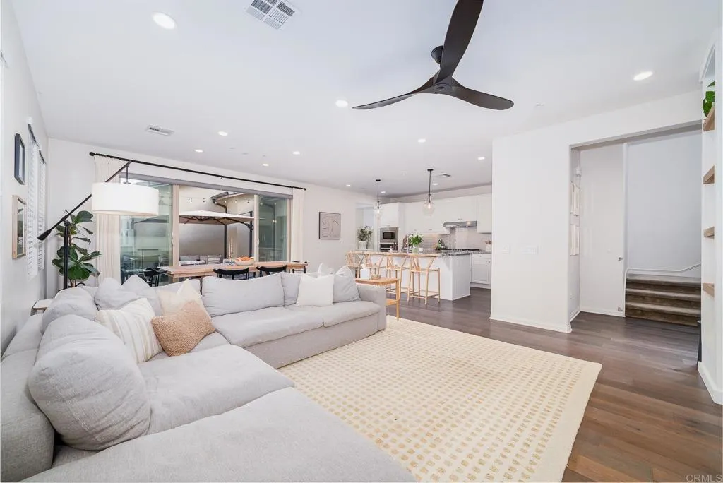 https://cdn.realtyfeed.com/cdn/127/306437850/d91ece623ba455b5cf2867f12832c7bd.webp