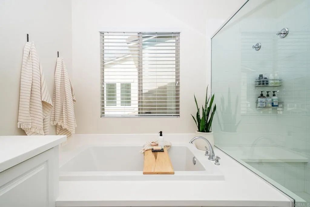 https://cdn.realtyfeed.com/cdn/127/306437850/da7c7f0d01500eeef9508f2906ea529d.webp