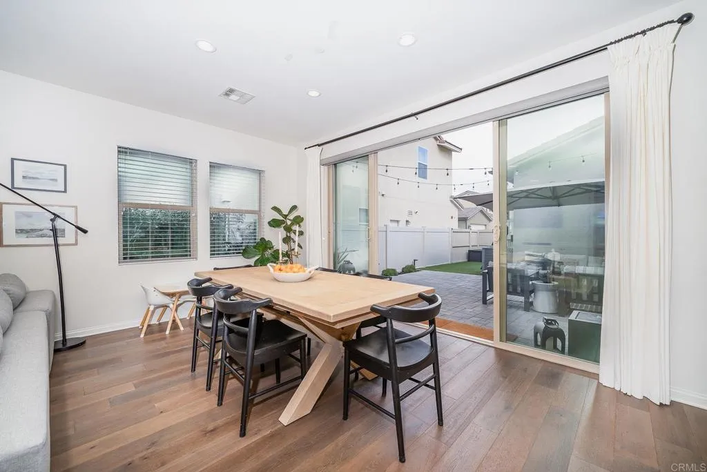 https://cdn.realtyfeed.com/cdn/127/306437850/f6e8cd3b9988f5088b9637408ff035d6.webp