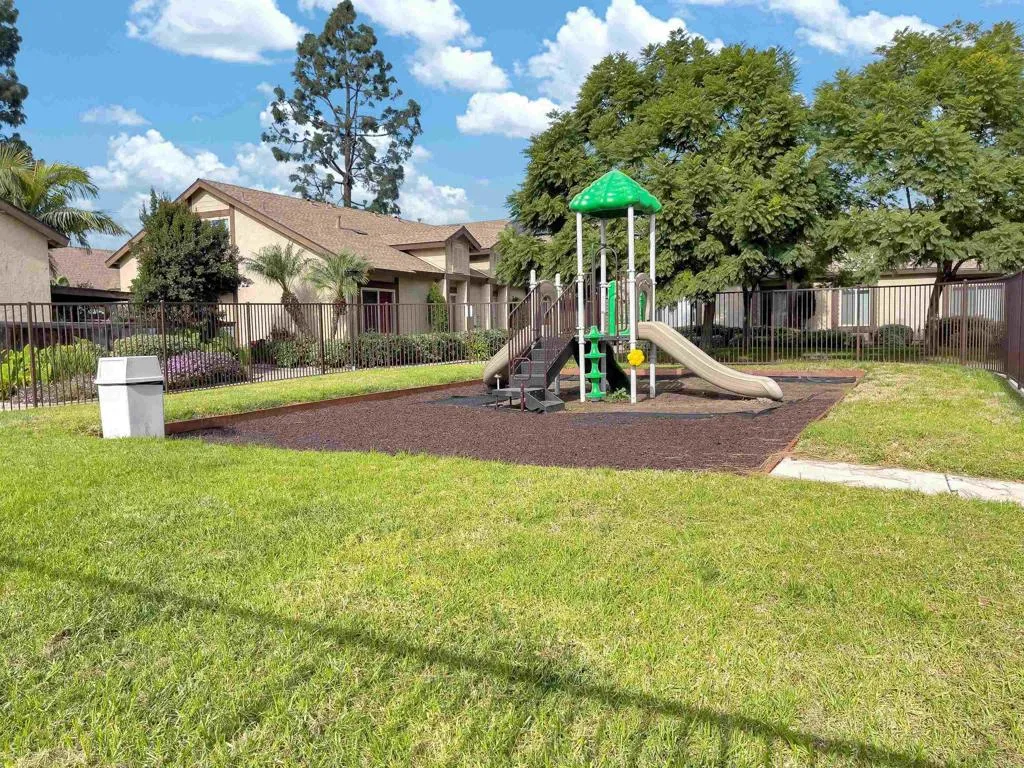 https://cdn.realtyfeed.com/cdn/127/306437966/092360f256c018268c054733ea13f2c0.webp