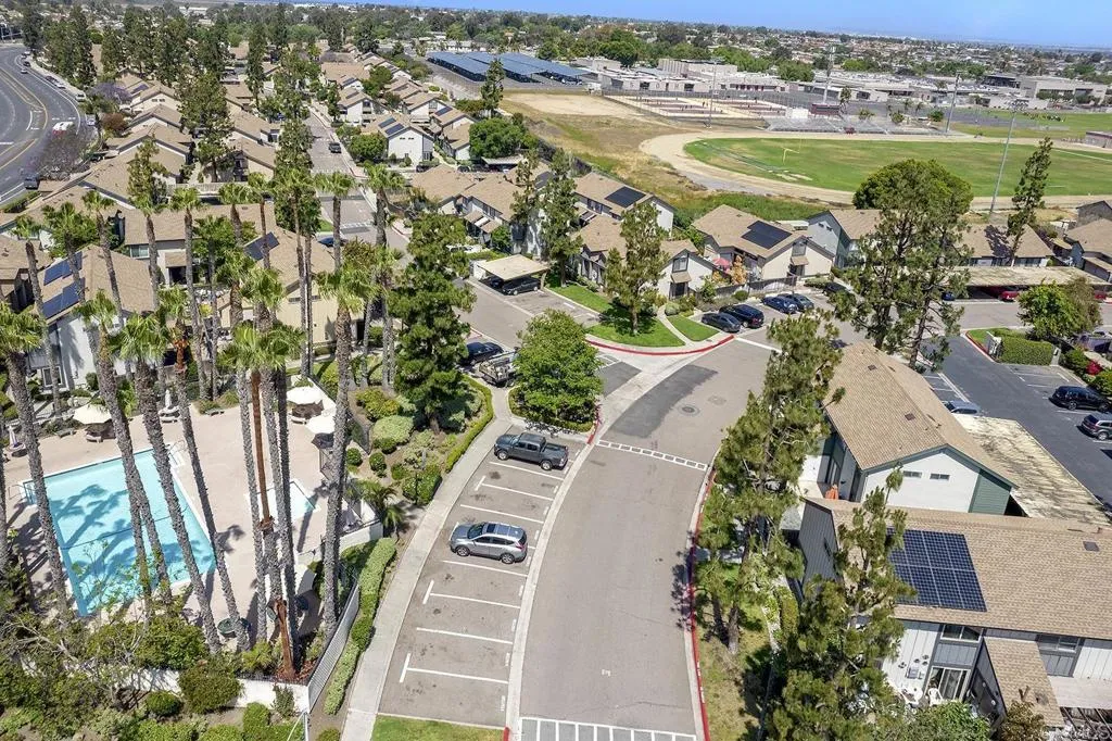 https://cdn.realtyfeed.com/cdn/127/306437966/9d60b207d82139cc6d1f37d18c9872b7.webp