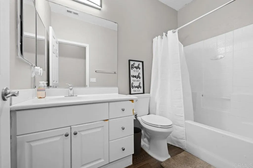 https://cdn.realtyfeed.com/cdn/127/306438017/9fa1bef08450cc533d61005defe440af.webp