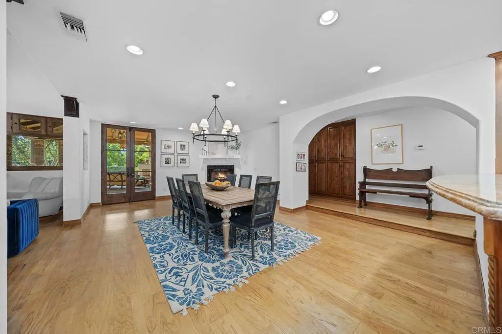 https://cdn.realtyfeed.com/cdn/127/306438038/4596963dc62a3bc9f992546a46f64b8d.webp