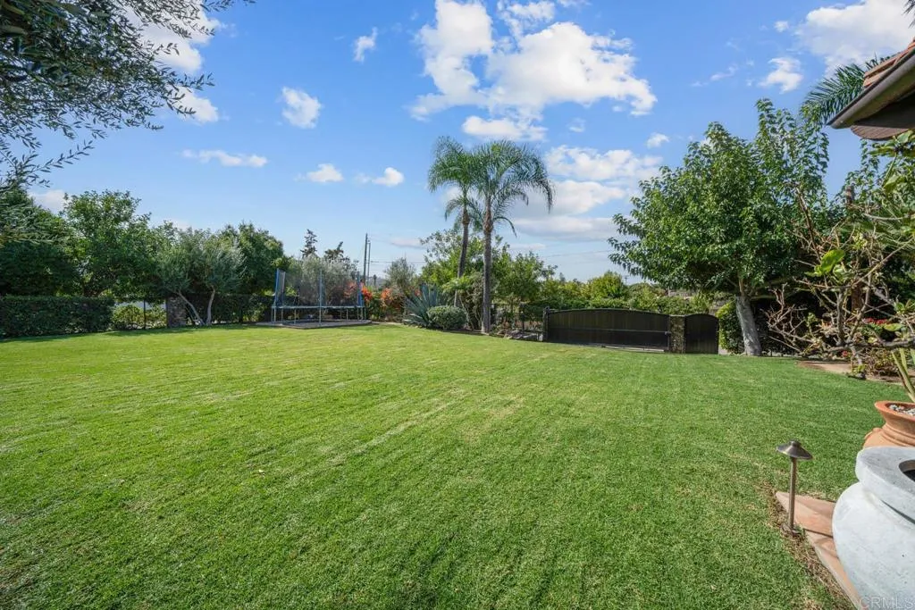 https://cdn.realtyfeed.com/cdn/127/306438038/4ba248a23124fd7de67f5733eedd5665.webp