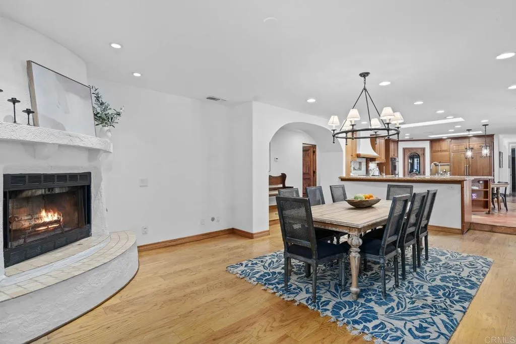 https://cdn.realtyfeed.com/cdn/127/306438038/4ceeb6eb9e2404e1e250cffb732be451.webp