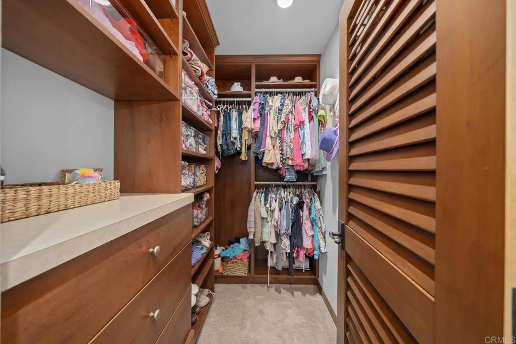 https://cdn.realtyfeed.com/cdn/127/306438038/6818330cabf3822d7bda35fef160225b.webp