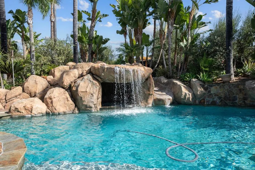 https://cdn.realtyfeed.com/cdn/127/306438038/7782d22cf444fca13396d5ea292a8af9.webp