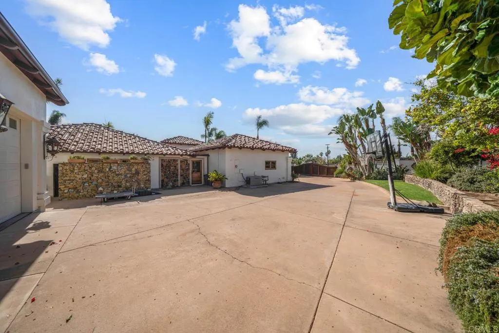 https://cdn.realtyfeed.com/cdn/127/306438038/b28b5870874cc9fd10c82844d6137a54.webp