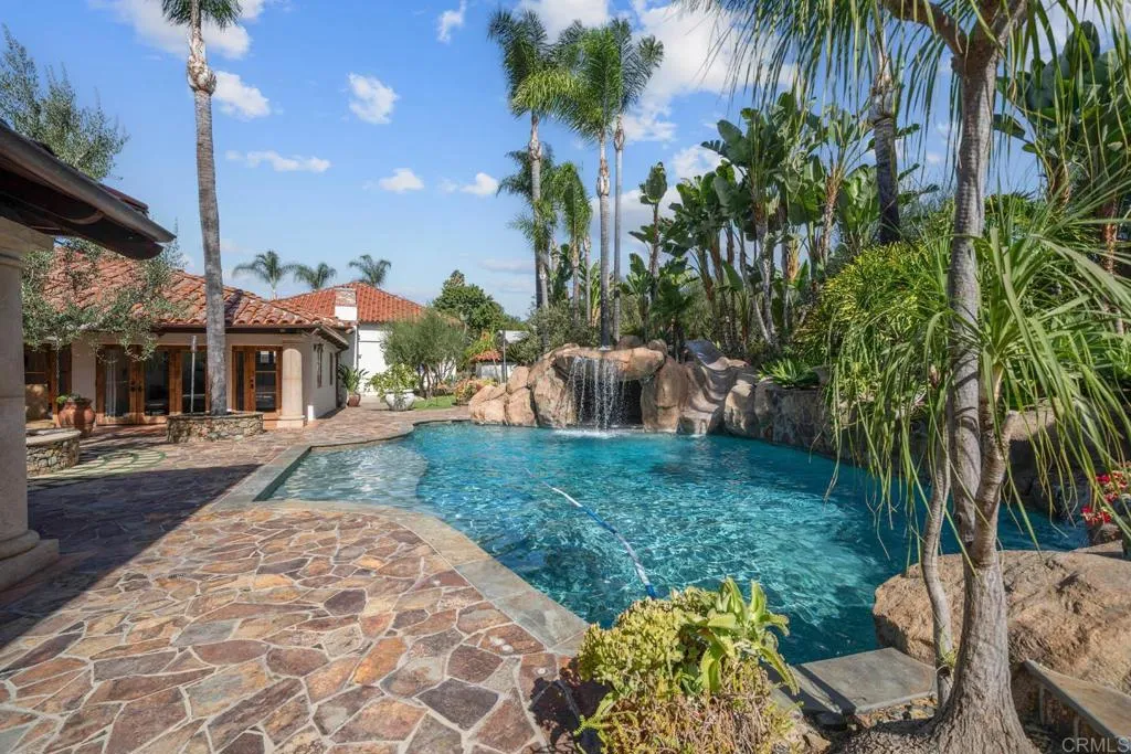 https://cdn.realtyfeed.com/cdn/127/306438038/bc79d62c2c911b2f7299e9305ccd5806.webp