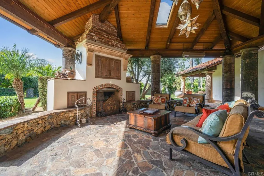 https://cdn.realtyfeed.com/cdn/127/306438038/d806f349c0202d683bb71d66bf5ba911.webp